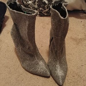 Stilleto high ankle boots